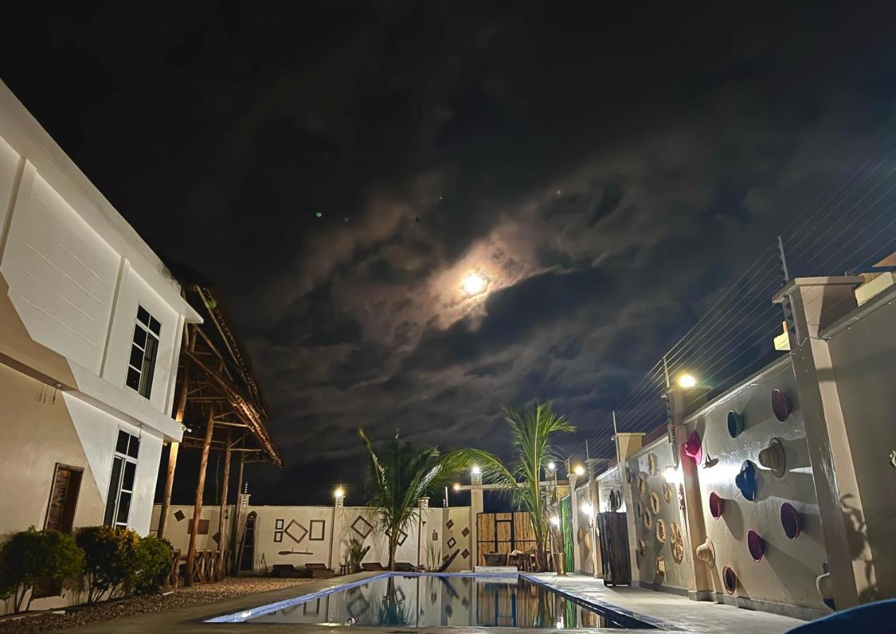 Vick Boutique Hotel With New Power Backup Nungwi Buitenkant foto